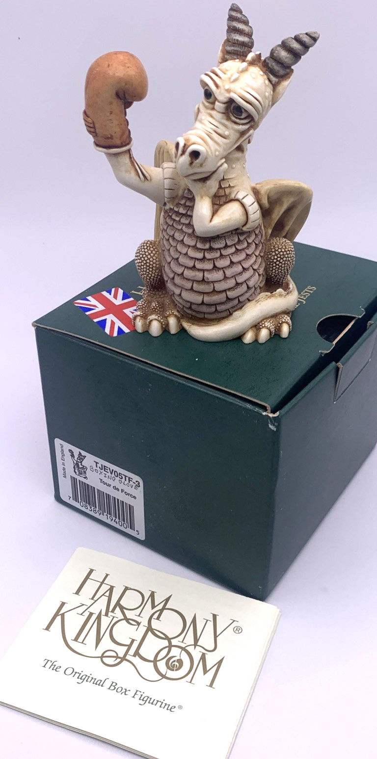Harmony Kingdom Tour De Force Boxing Glove Dragon Figurine