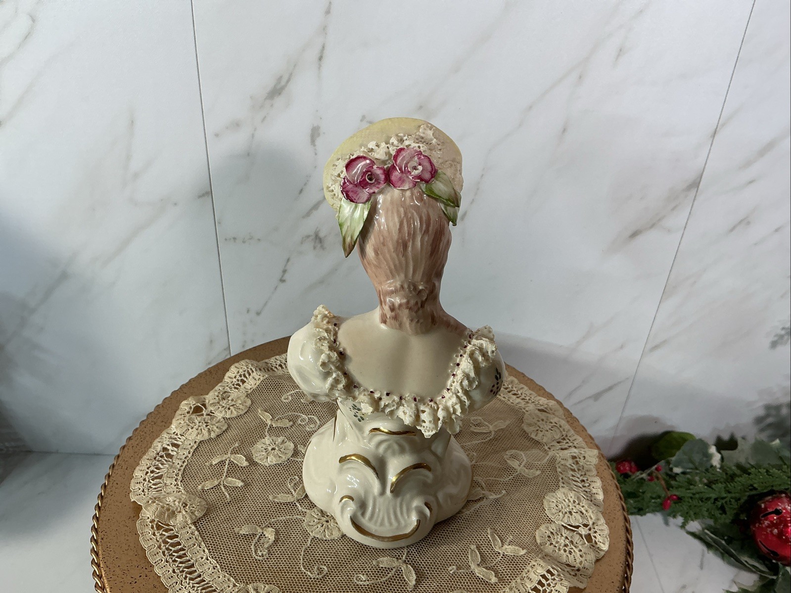 Vintage Porcelain French Victorian Lady W/Hat Bust Figurine 7″~Ruffled Porcelain
