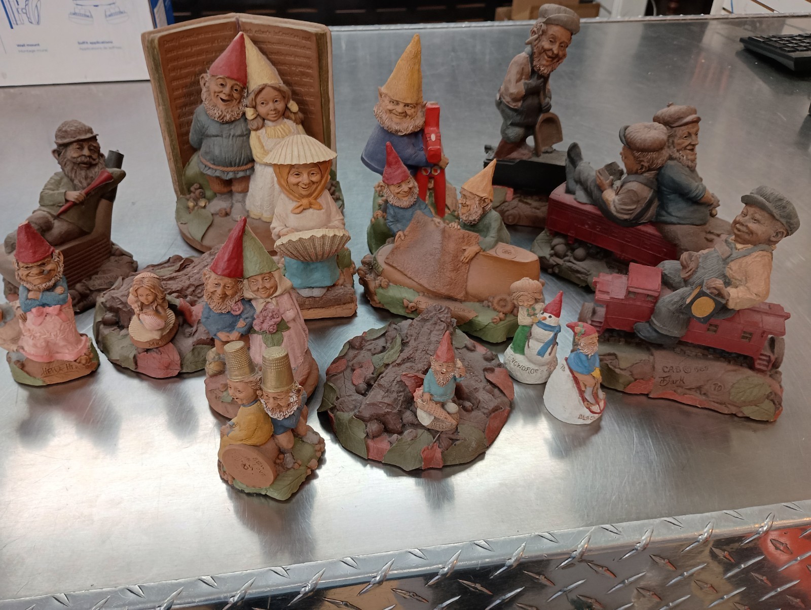 FREE SHIP Lot of 16 Tom Clark Gnomes Cairn Studio Figurines Vintage 80s 90s