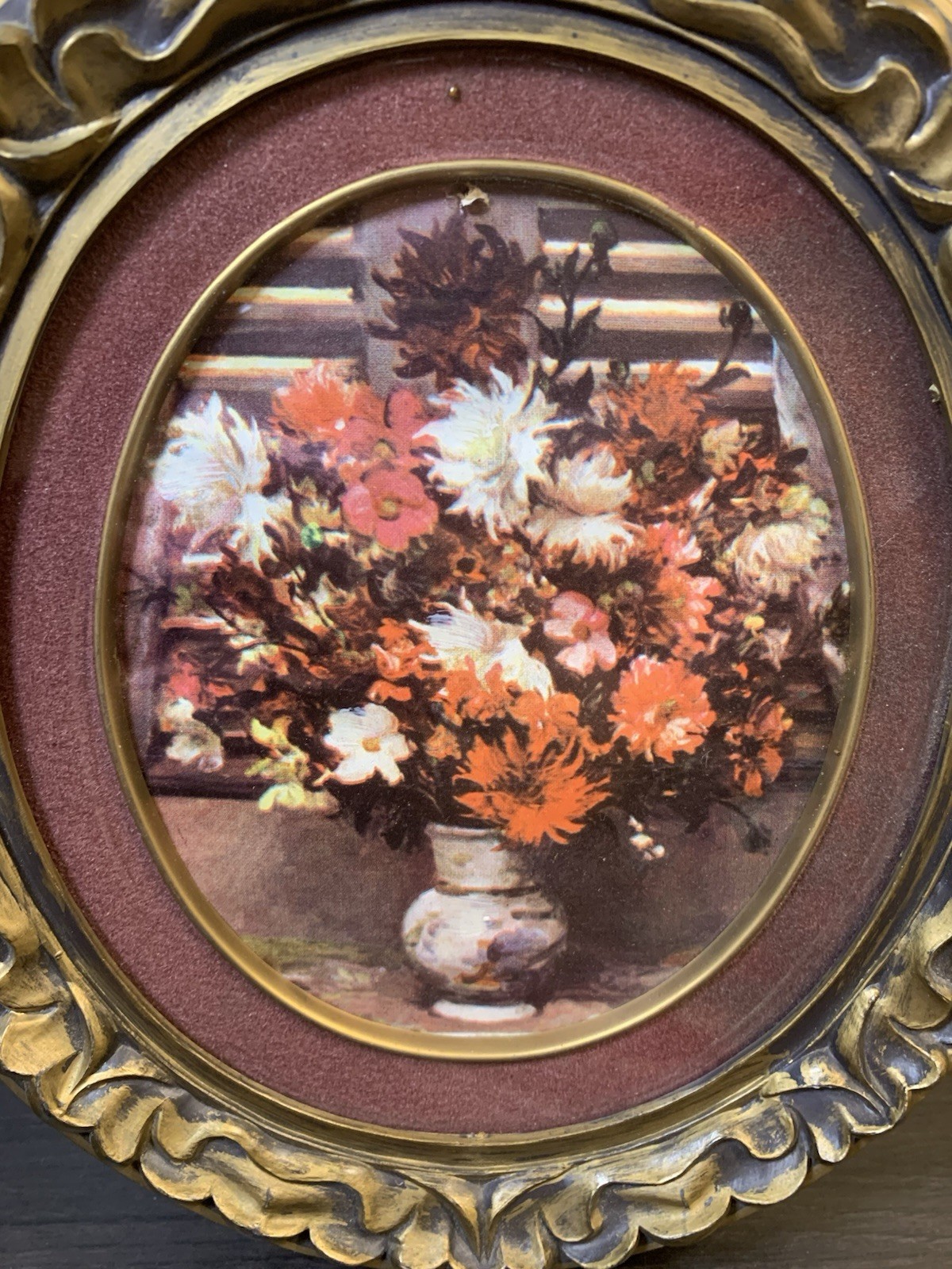 Vintage Norleans Set of 2 1970’s Floral Wall Hangings Ornate Oval Plastic Frames