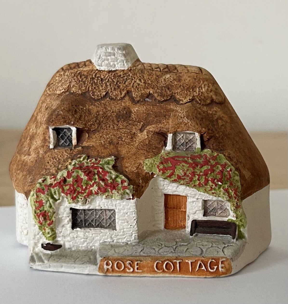Philip Laureston House Figurine – Rose Cottage