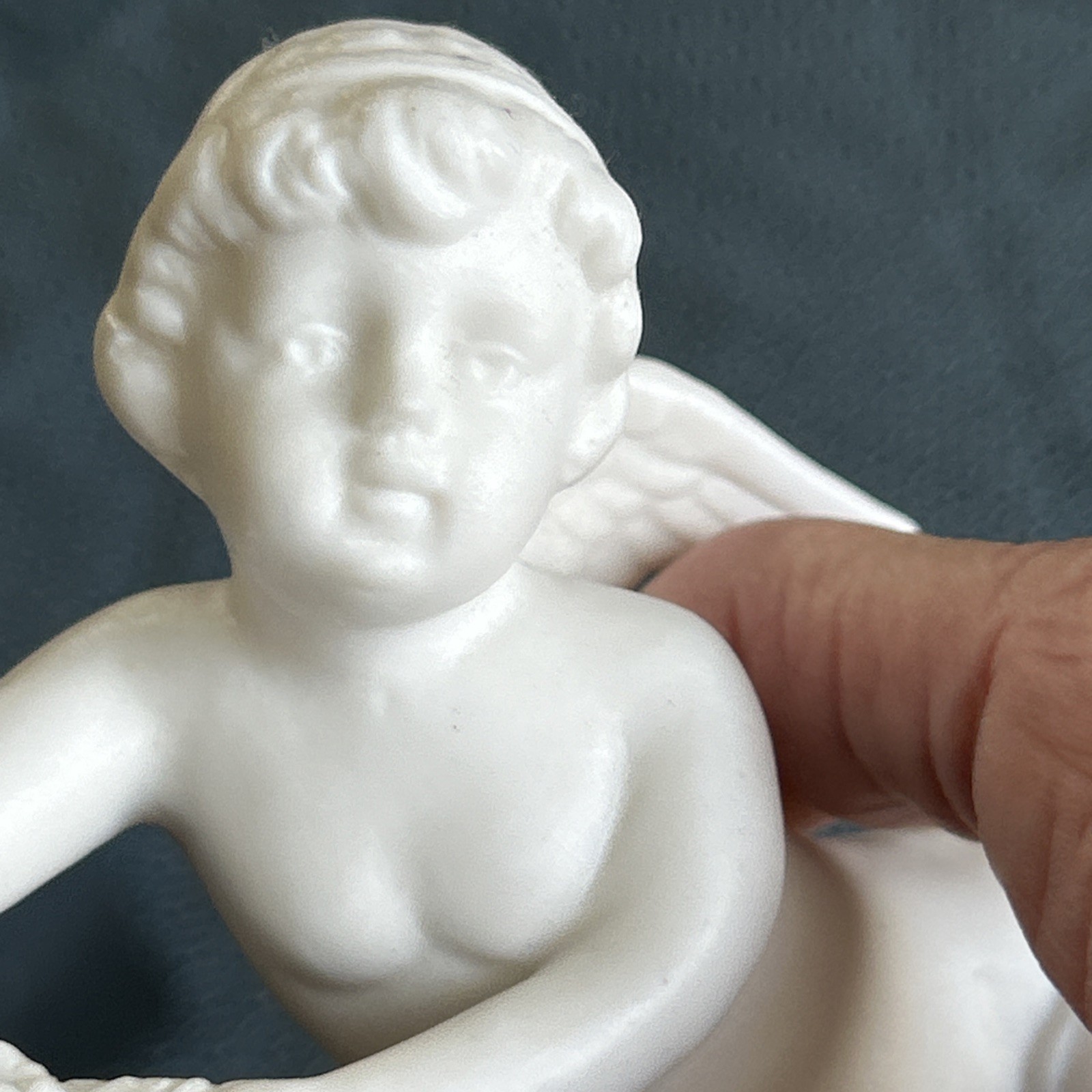 Vintage ARCO 2 Winged Angel Cherub Figurines W/ Clips Bisque Porcelain Japan 6”