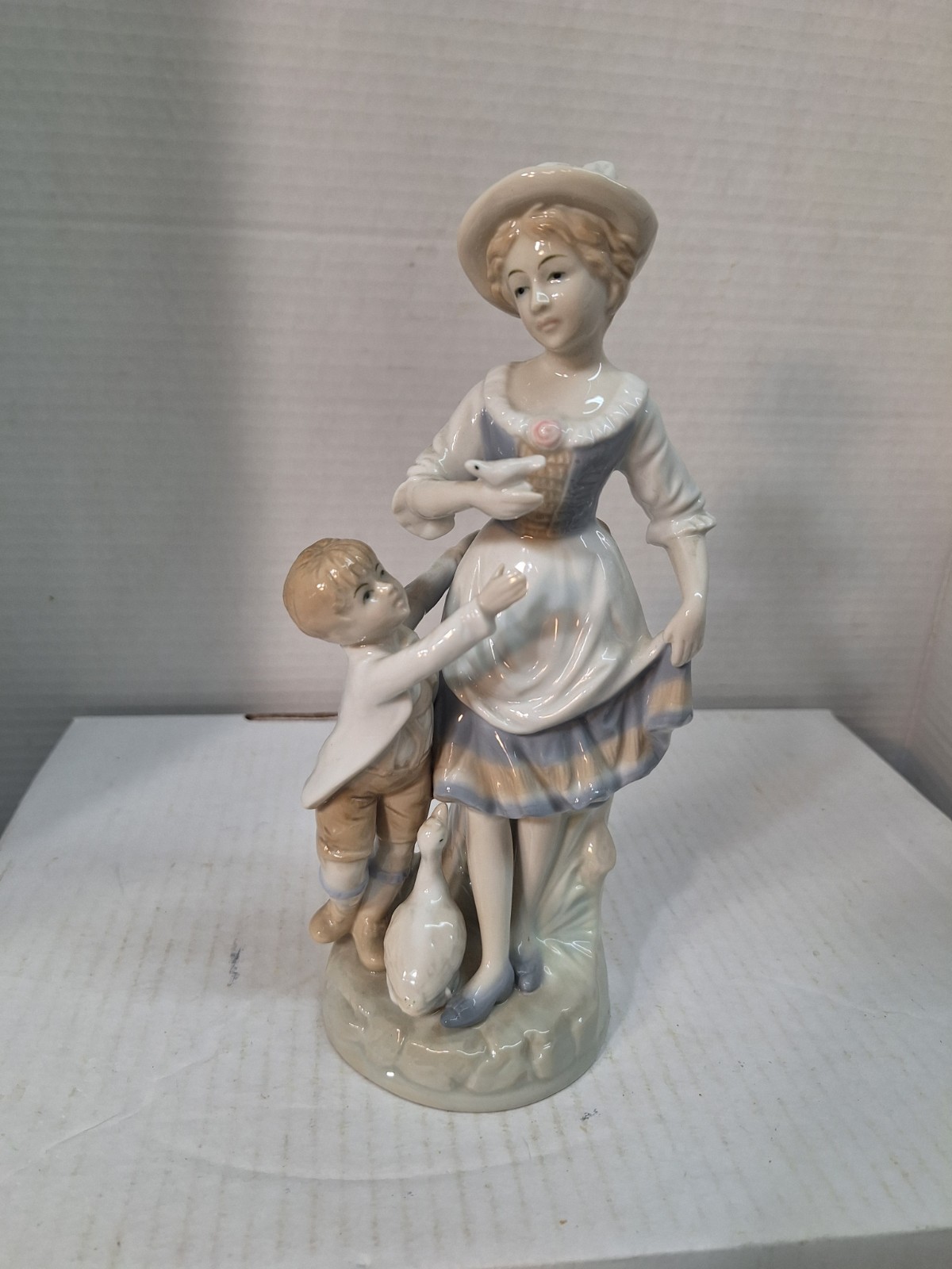 Vtg Woman & Boy With A Bird Lenwile Ardalt Figurine