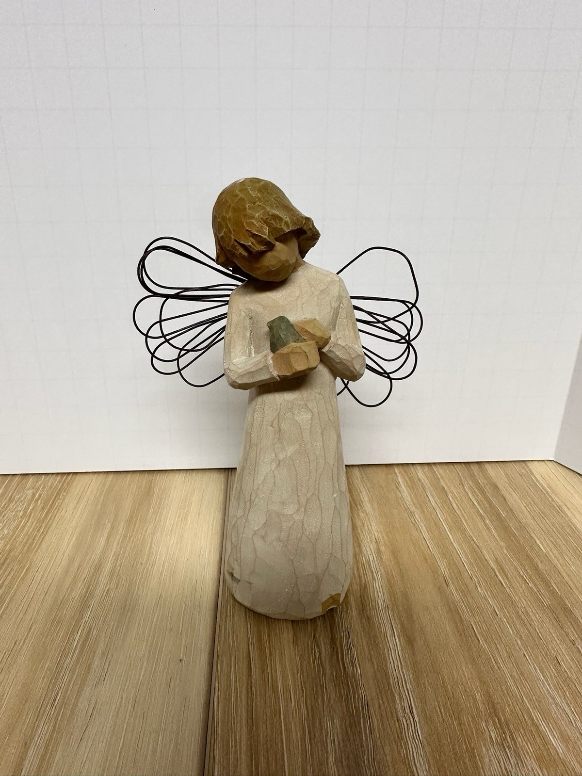 1999 Willow Tree Angel of Healing Girl Holding Bird Figurine Susan Lordi
