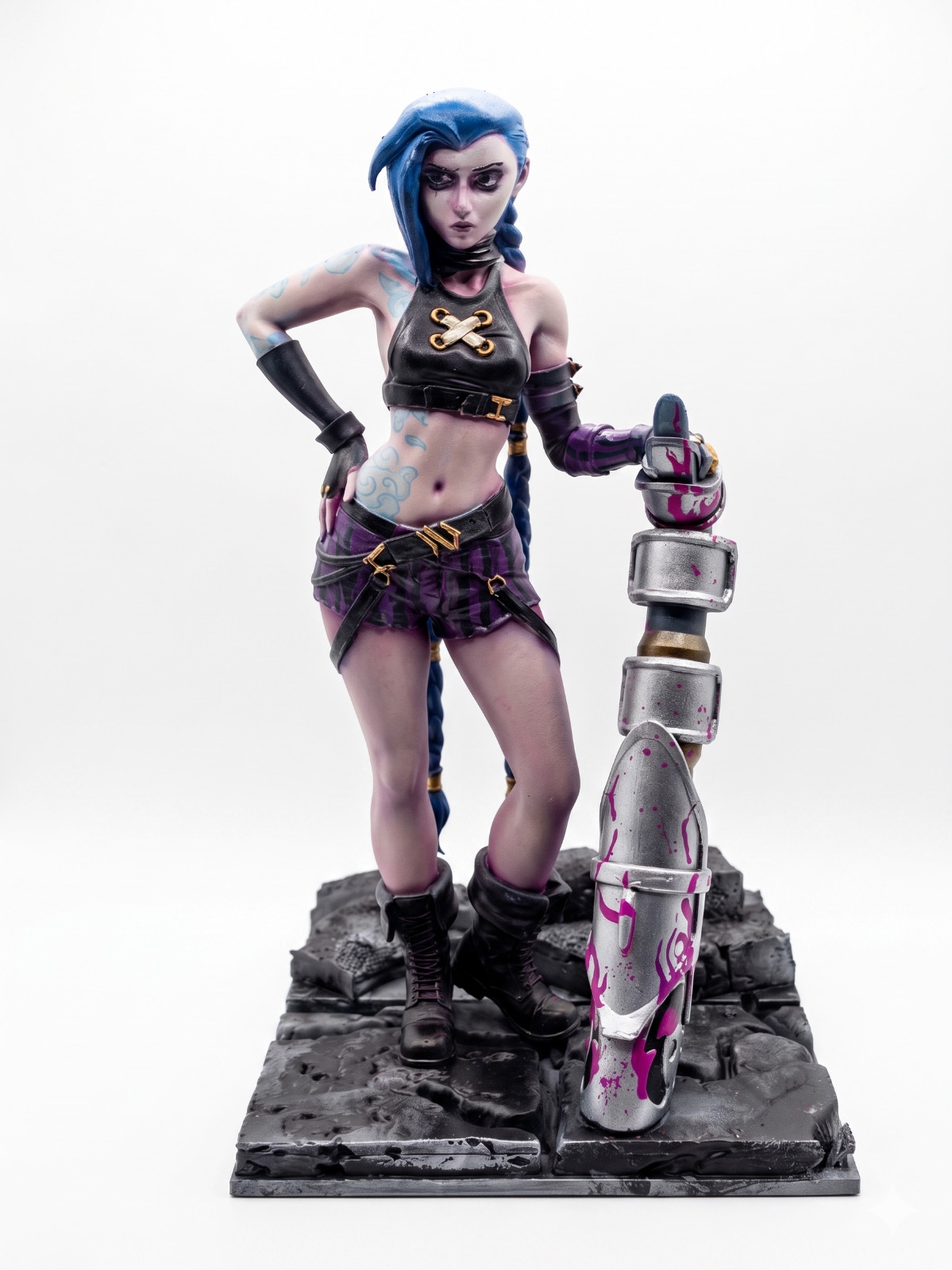 Jinx League of Legends Statue