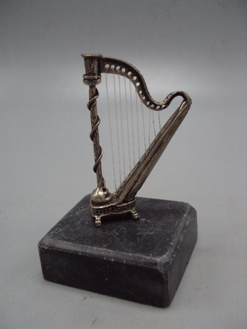 Elegant Silver 800 Harp Figurine on a stand – A Luxurious Artistic Art of the Ha