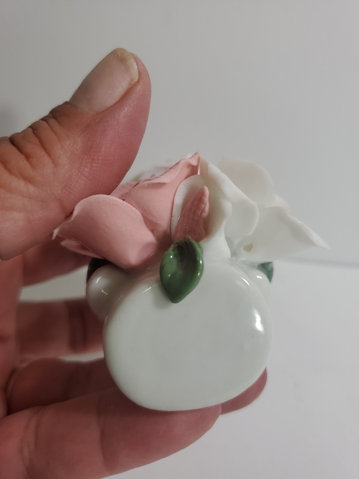 Vintage Capodimonte Style Pink Porcelain Rose Figure 3D Roses Romantic Decor 3.5