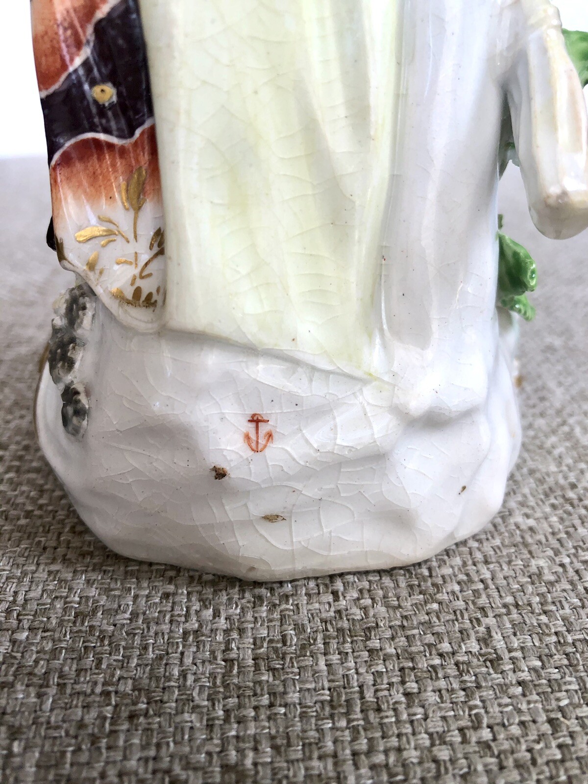 Circa 1752-1756 18 Century Red Anchor Chelsea England Porcelain Lady Figurine