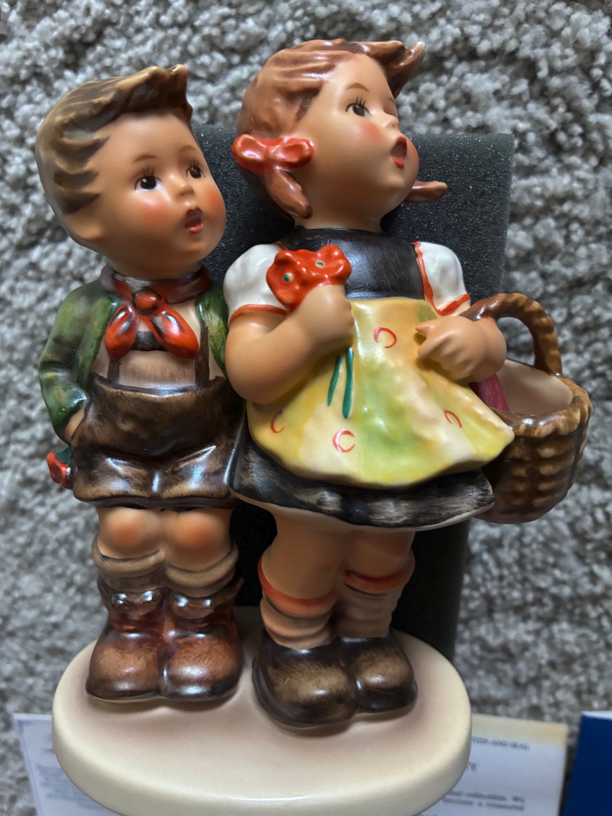 Vintage Goebel M.I. Hummel Figurine “To Market” Hum 49/0 TMK-2 Germany RARE