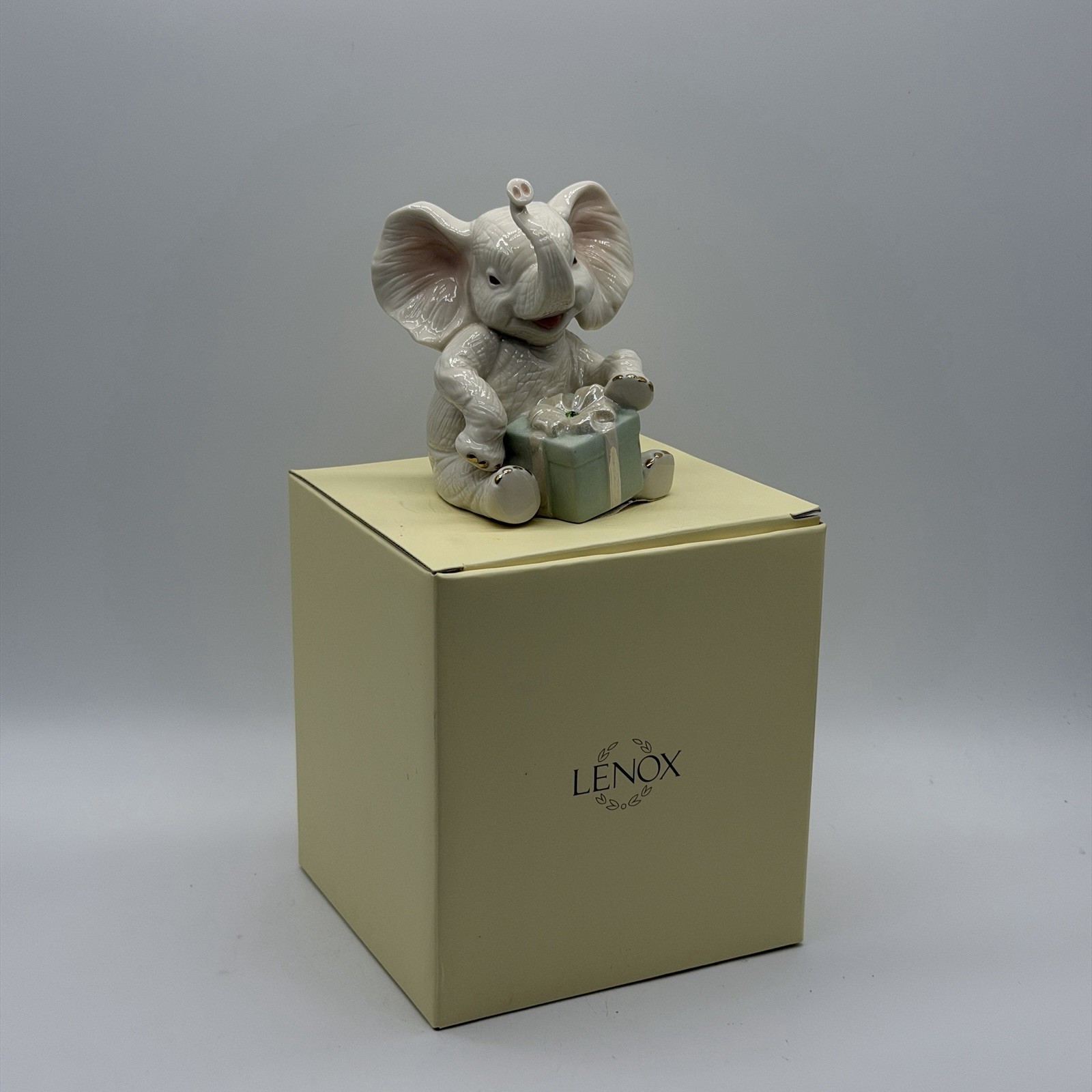 Lenox Birthday Wishes August Porcelain Elephant Figurine Box 789306 Ivory 4”H