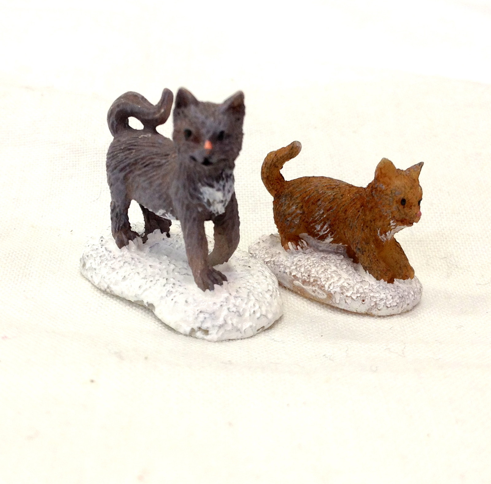 Set of 2 Gray & Brown Kitten Figurines Without Packaging