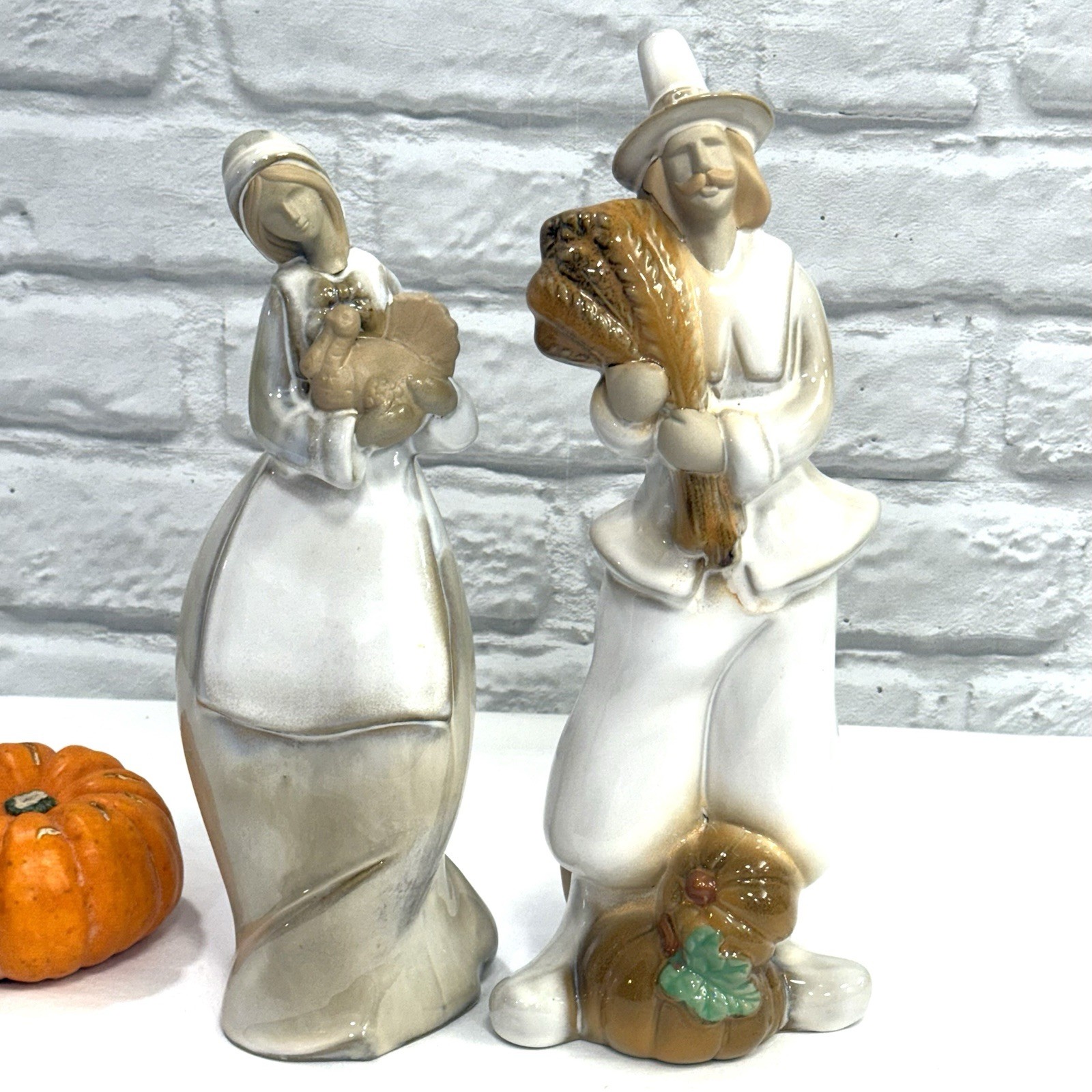 Cracker Barrel Ceramic Pilgrims Thanksgiving Figurines Home Decor Sculptures