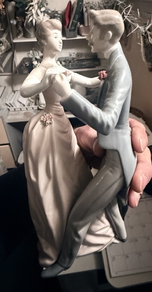 Porcelain Figurine Dancing Couple Romantic Glossy Finish Sculpture