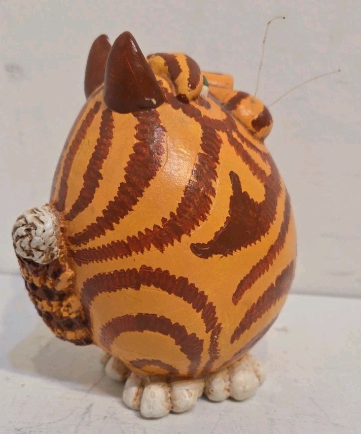 Vicki Thomas Signed Whimsical Orange Tabby Fat Cat Figurine Folk Art 1997
