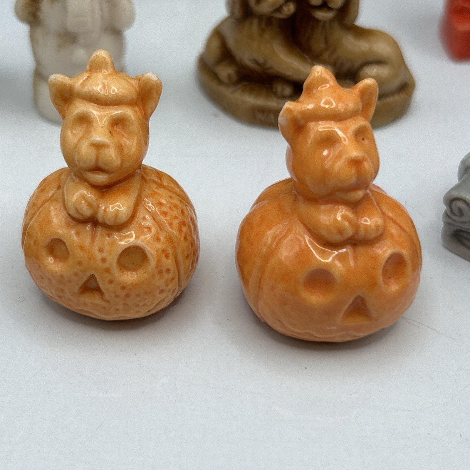Wade Whimsies Ceramic Tea Figurine Large Lot of 22 Miniature England Vintage