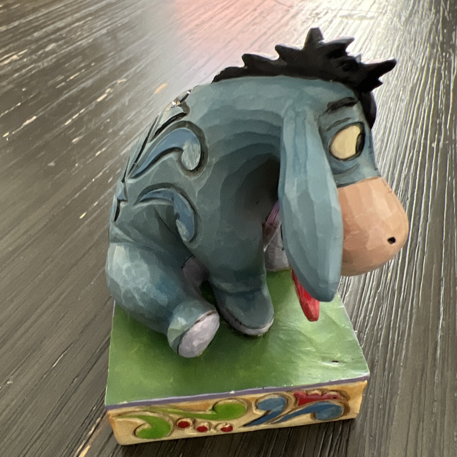 Jim Shore Disney Heart on a String Eeyore Personality Pose Figurine 4055437 EUC