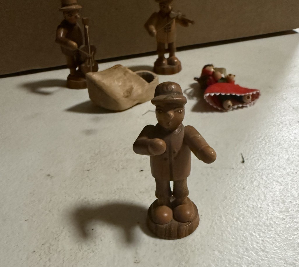 Vtg German Hand Carved Wooden Miniature Figure Lot Musicians Clog Folk Art 6pc