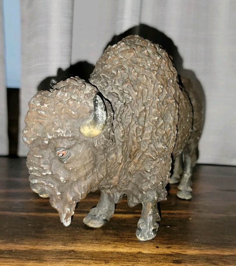 Vtg Cast Iron Bison Buffalo Figure Statue 8.25″ x 5.5″ Figurine