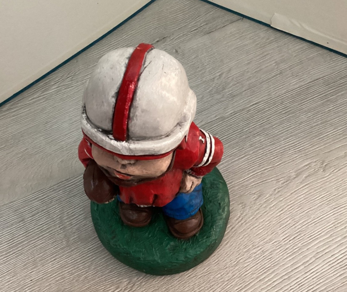 Vintage 1974 Ann’s Original #1786 Football Player Chalkware Figurine