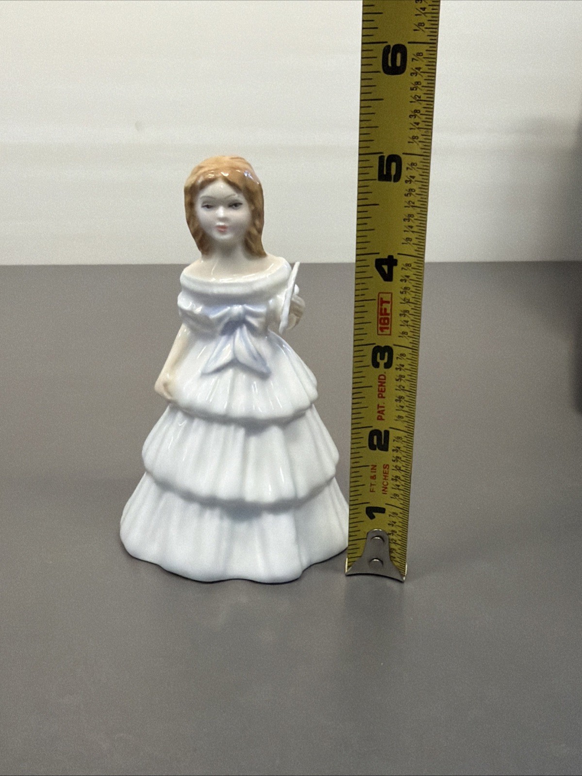 E1 Vintage Royal Doulton JULIE Figurine HN 3407 Bone China England Ge3