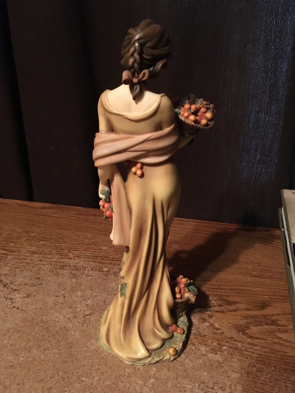 AUTUMN PORCELAIN ELEGANT FEMALE FIGURINE WITH FRUIT BY HOME INTERIORS 12233-04