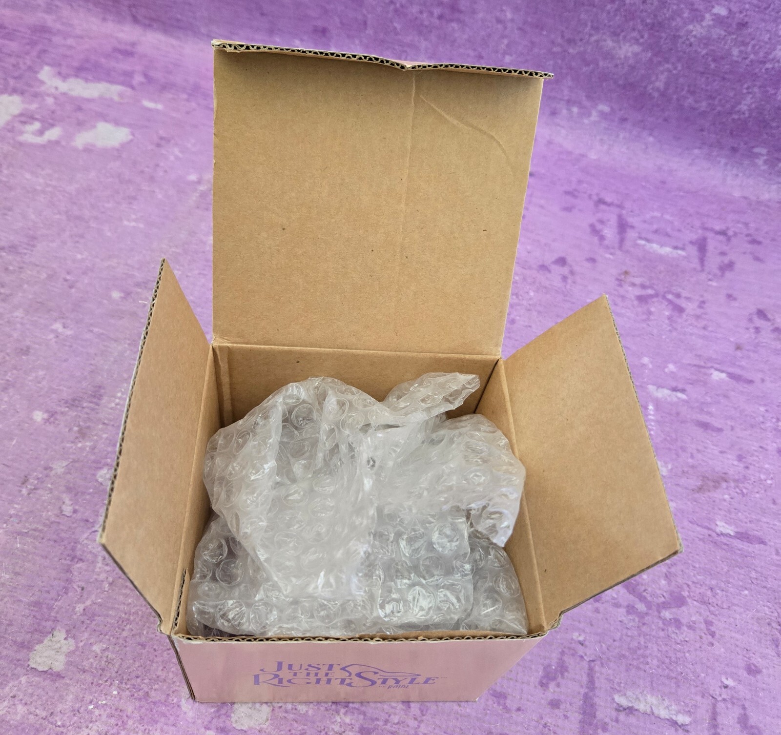 RAINE CHIC PLASTIQUE Just the Right Style 26404 Purse Figurine 2pc 1999 in Box
