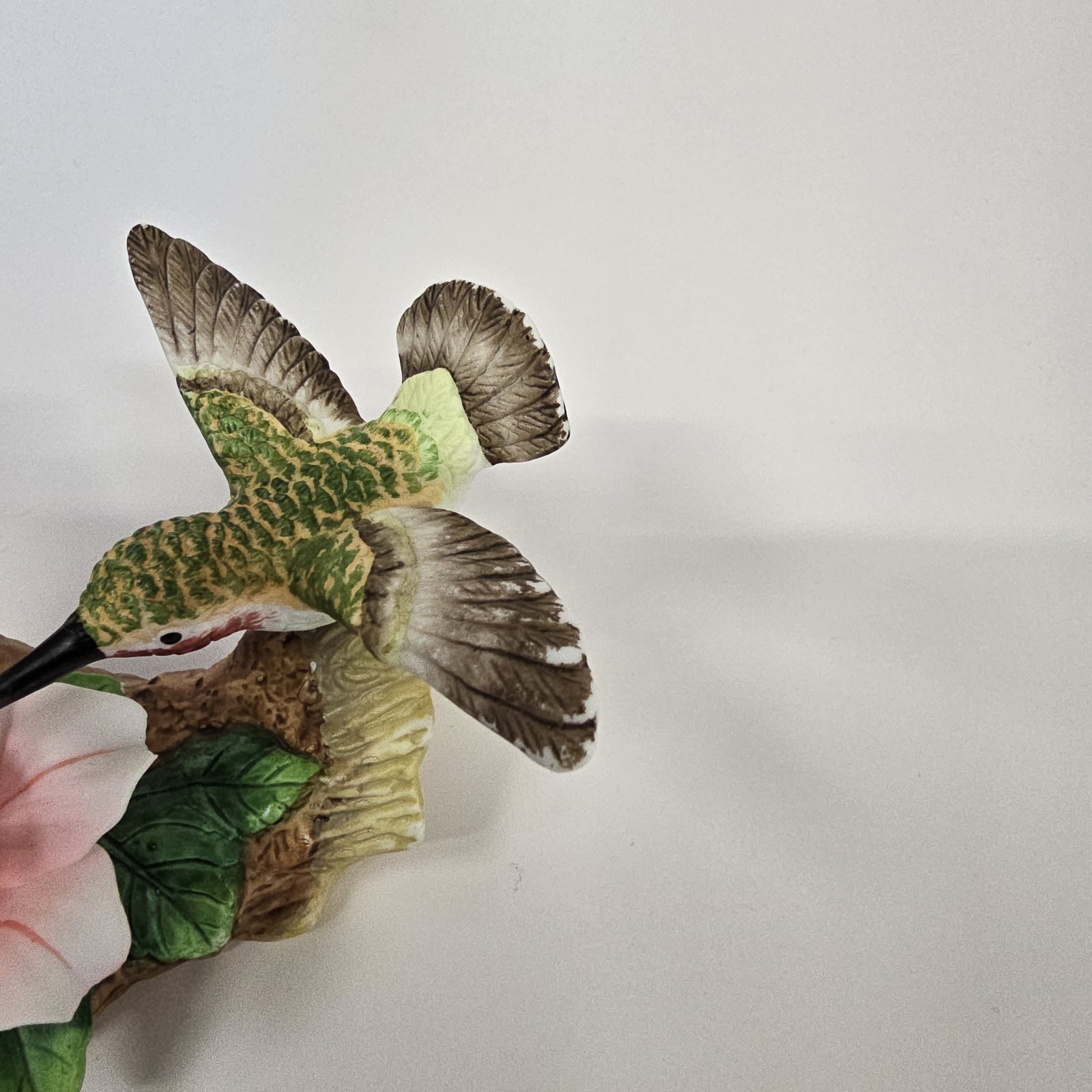 Vtg Hummingbird Figurine Porcelain Flora Avon Collectible 3″W x 4″L x 4″H
