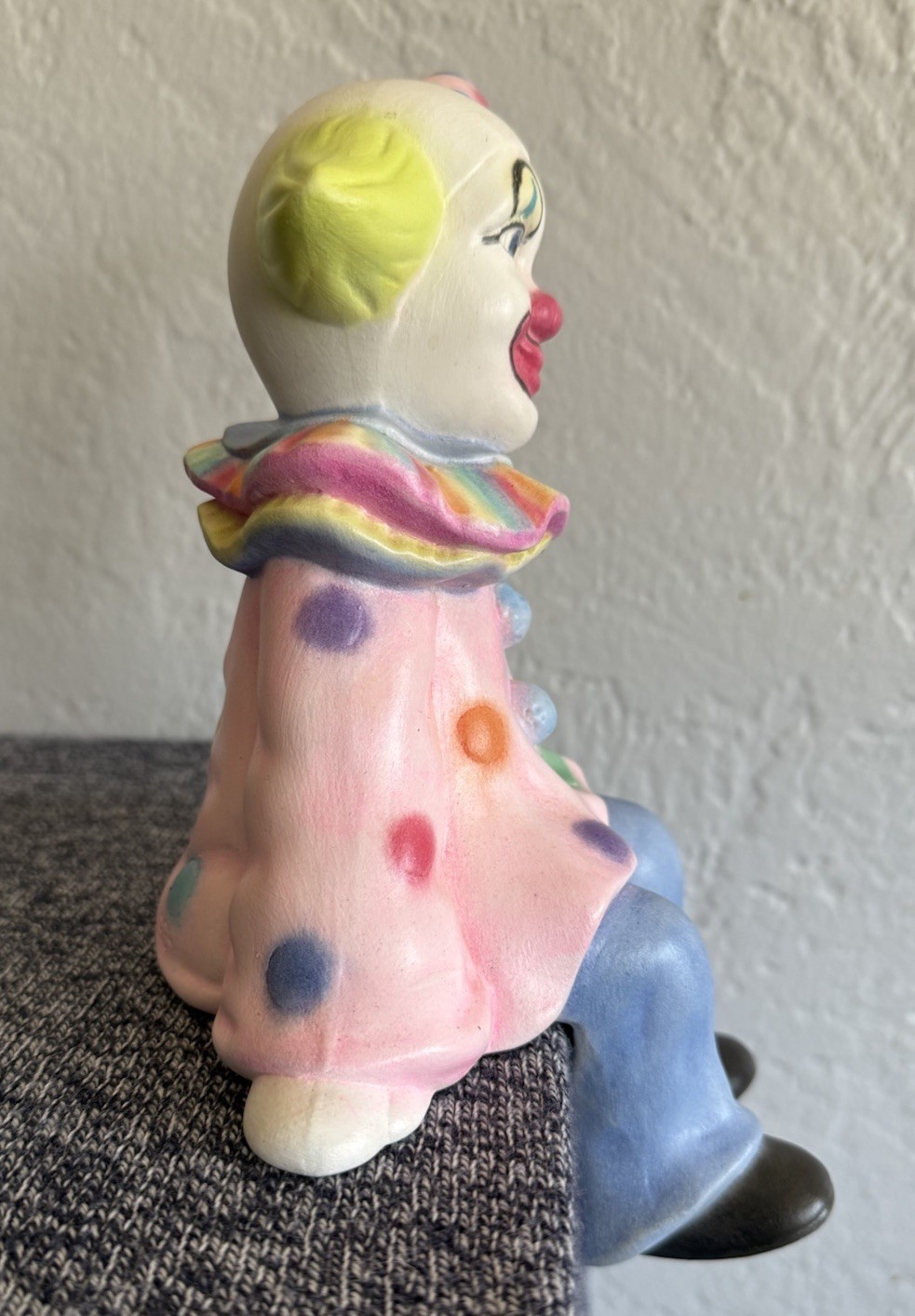 11″ Scioto 1984 Ceramic Hand Painted Clown Statue Sitting Shelf Sitter Signed
