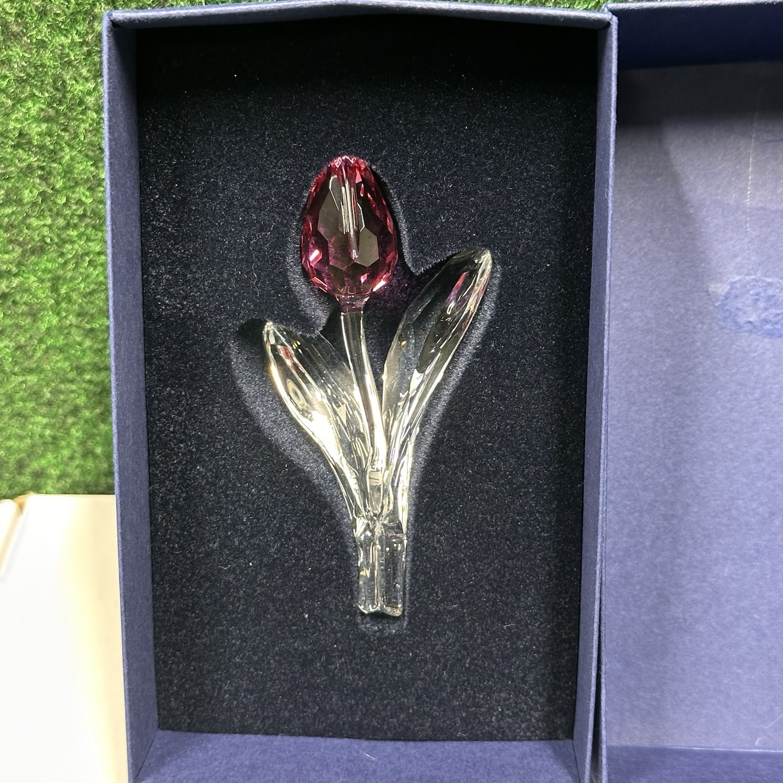 Swarovski Crystal Pink Tulip Flower # 7400 200 407 or # 681333 in Box