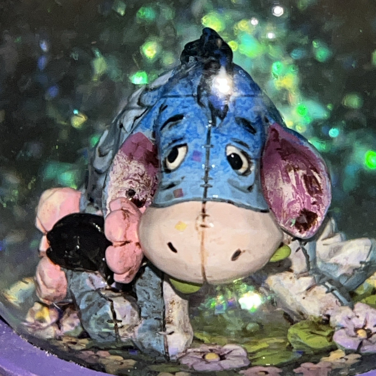 Disney Showcase Collection Eeyore Gloom to Bloom Glitter Snowglobe 4015351