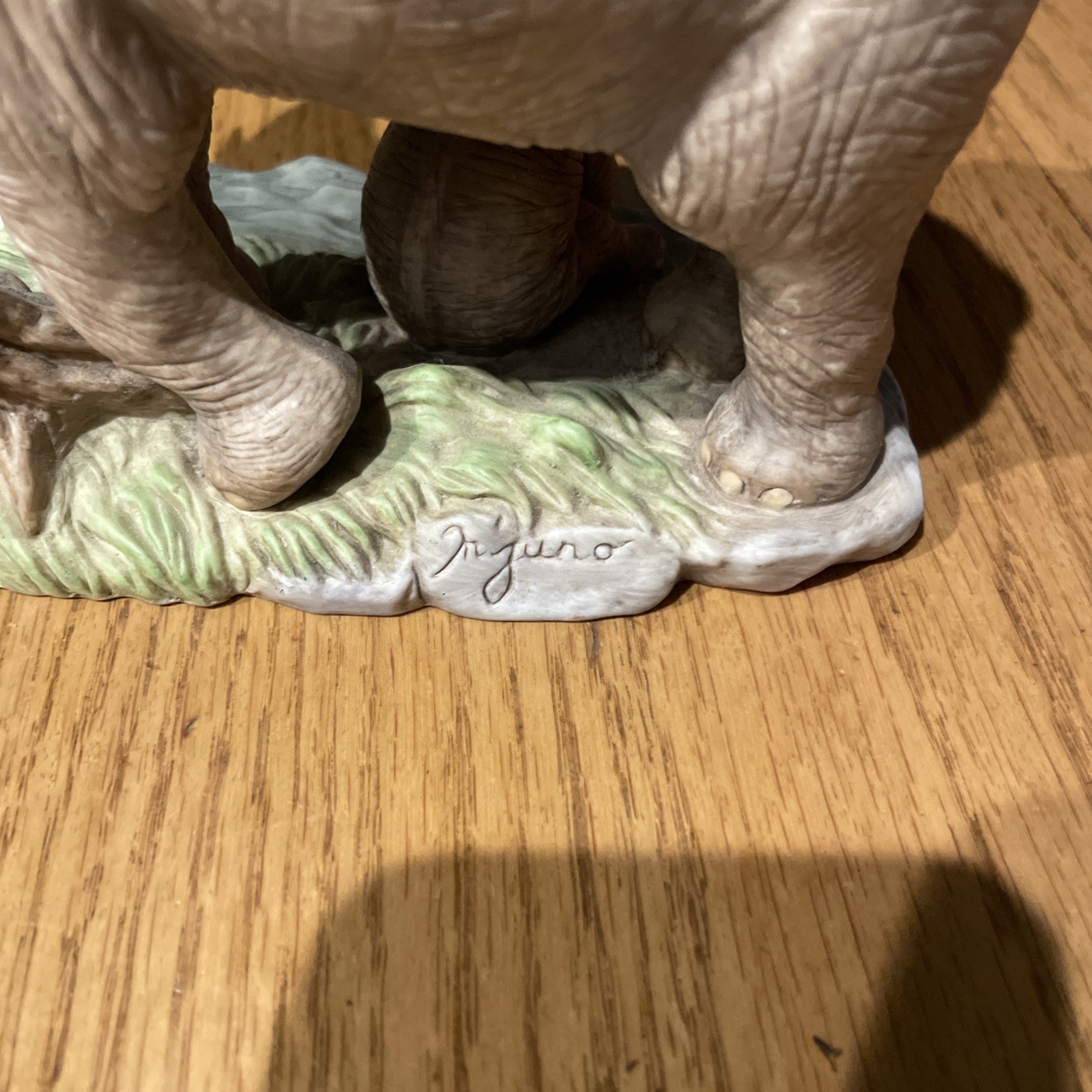 HI002 – HOME INTERIORS – 1999 ASIAN ELEPHANTS – Endangered Species #11060-99