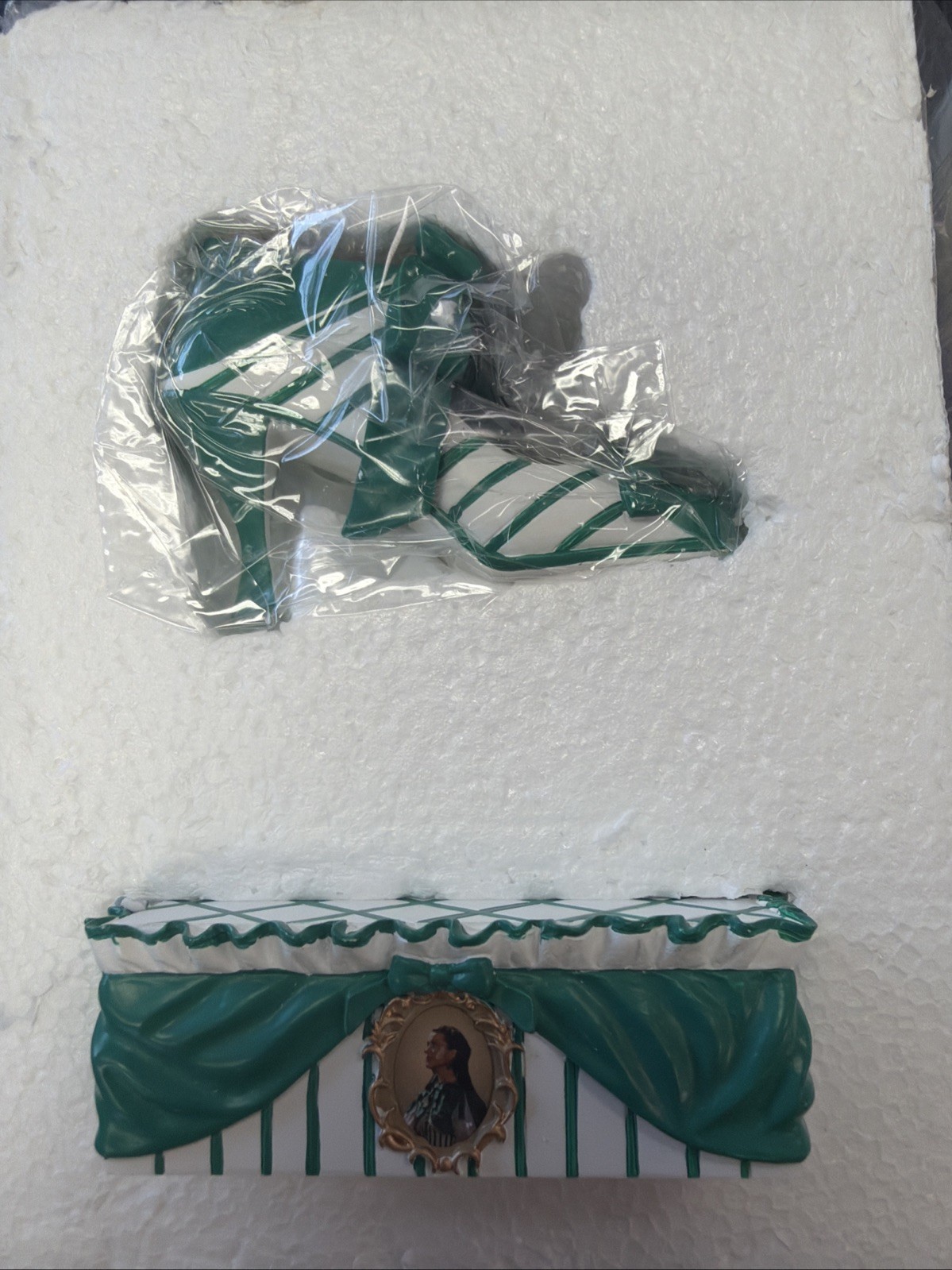 HC In Step With Scarlett Striped Sensation Figurine Limited Edition Resin 2009
