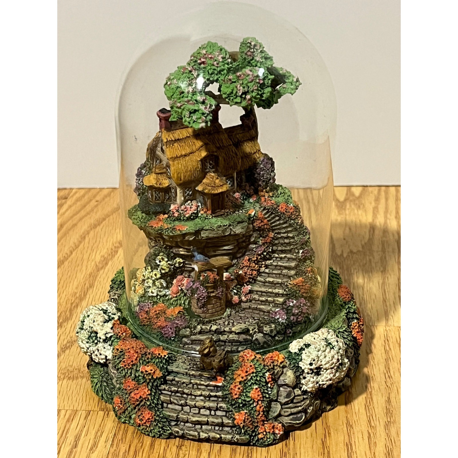 Franklin Mint Wishing Well Cottage Violet Schwenig Limited Edition Glass Dome