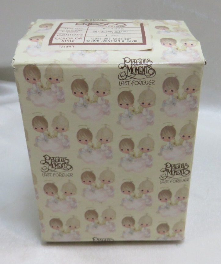 ENESCO Precious Moments Figurine – Love on Another – E-1376 – J&D – Vintage 1976