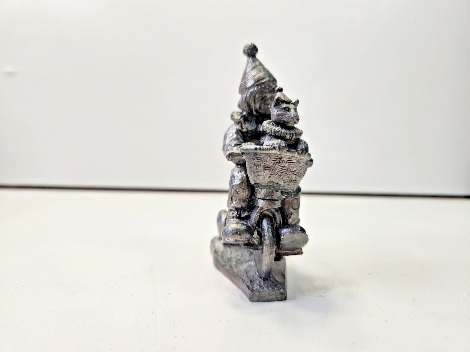 1997 VTG MICHAEL RICKER PEWTER “MARJORIE” COLLECTORS SOCIETY NO.1651 WITH PAPERS