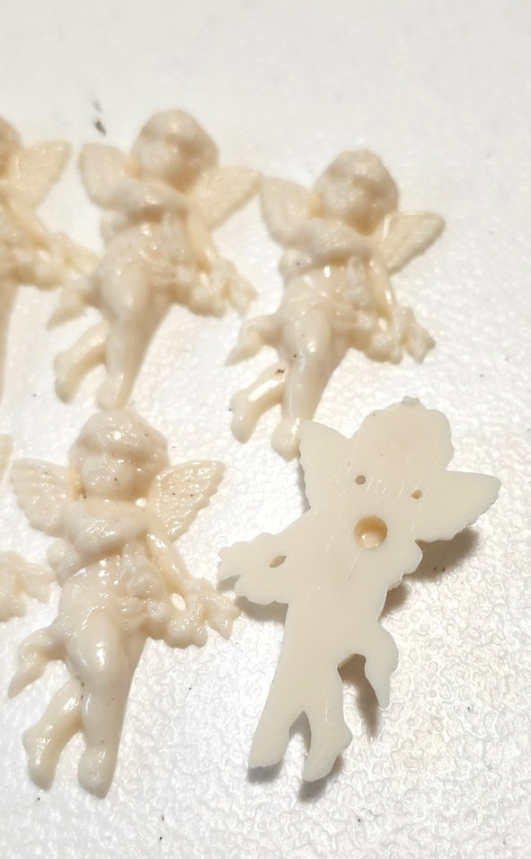 8 Plastic Cherubs Flat Back Craft Cream Off White + 8 Silver Tone Pin Backs
