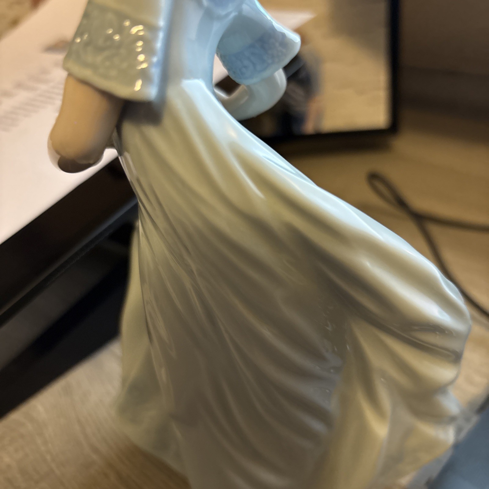 LLADRO “Spring Enchantment” #6130 – Elegant Woman with Flower- Signed/Dated