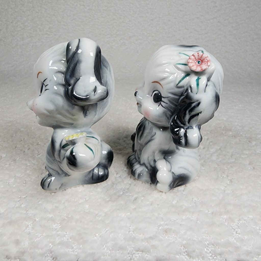 Vintage Anthropomorphic Puppy Dog Figurine Pair Ceramic Blk White Flower Kitschy