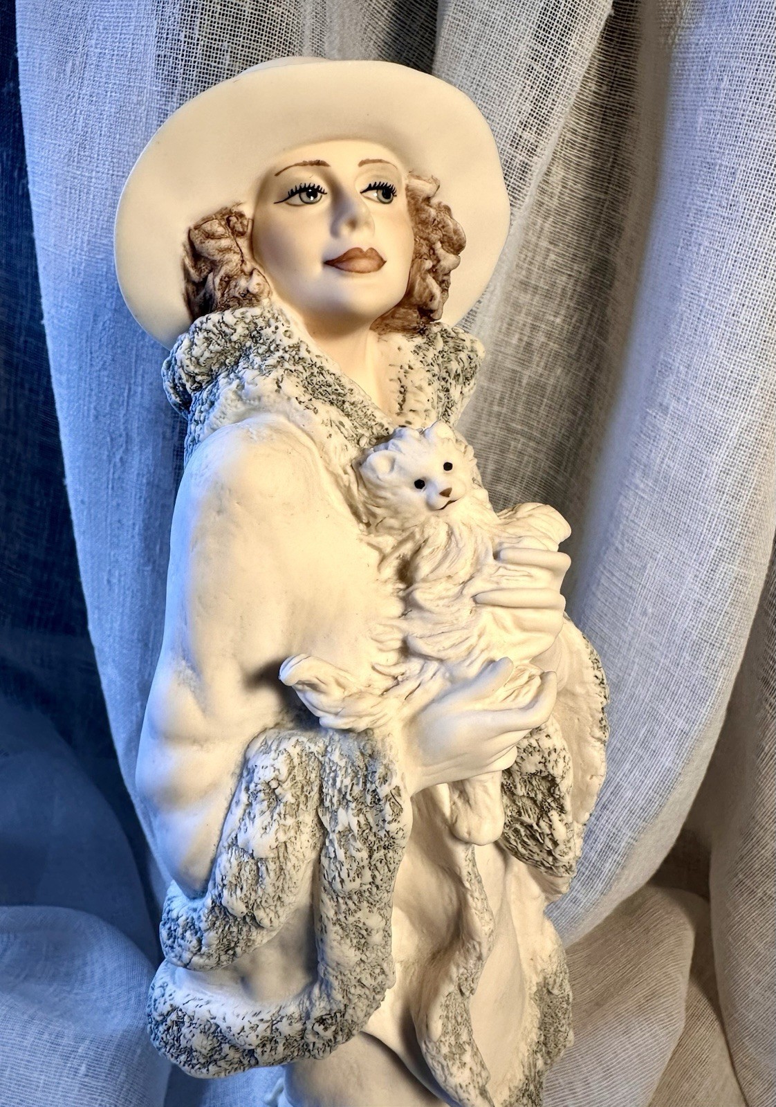Giuseppe Armani Capodimonte Holly Figurine 0191F Sculpture Florence Italy Statue