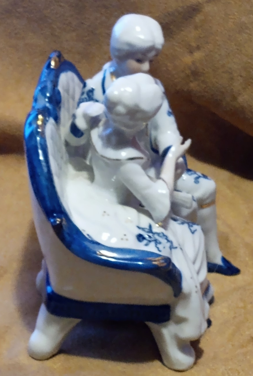 Vintage Porcelain Blue And White Colonial Courting