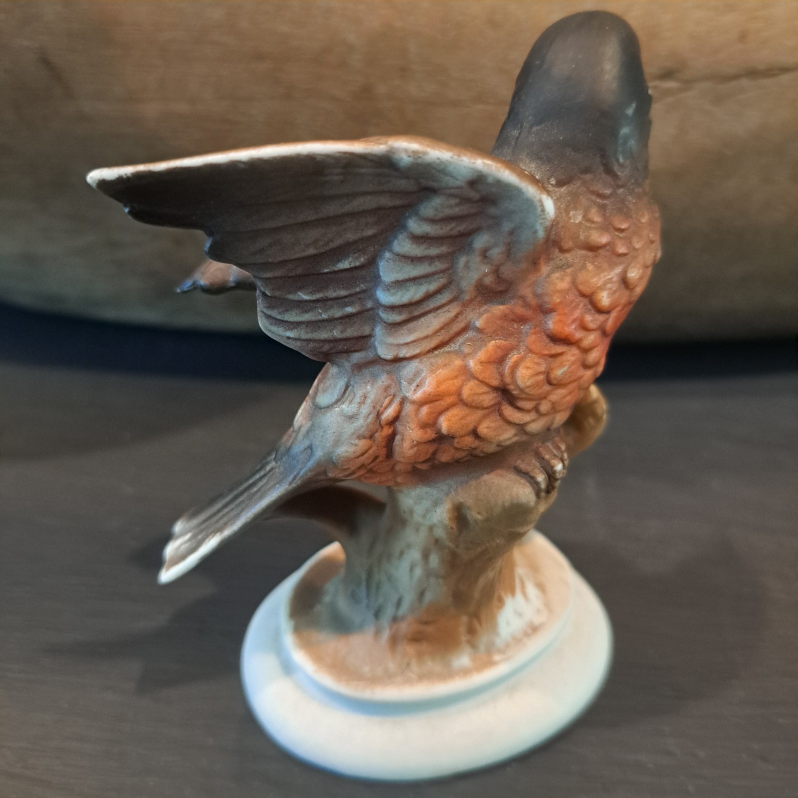 Beautiful Robin Bird Figurine Handpainted Wings Up 3.5″ Tx 2″ W