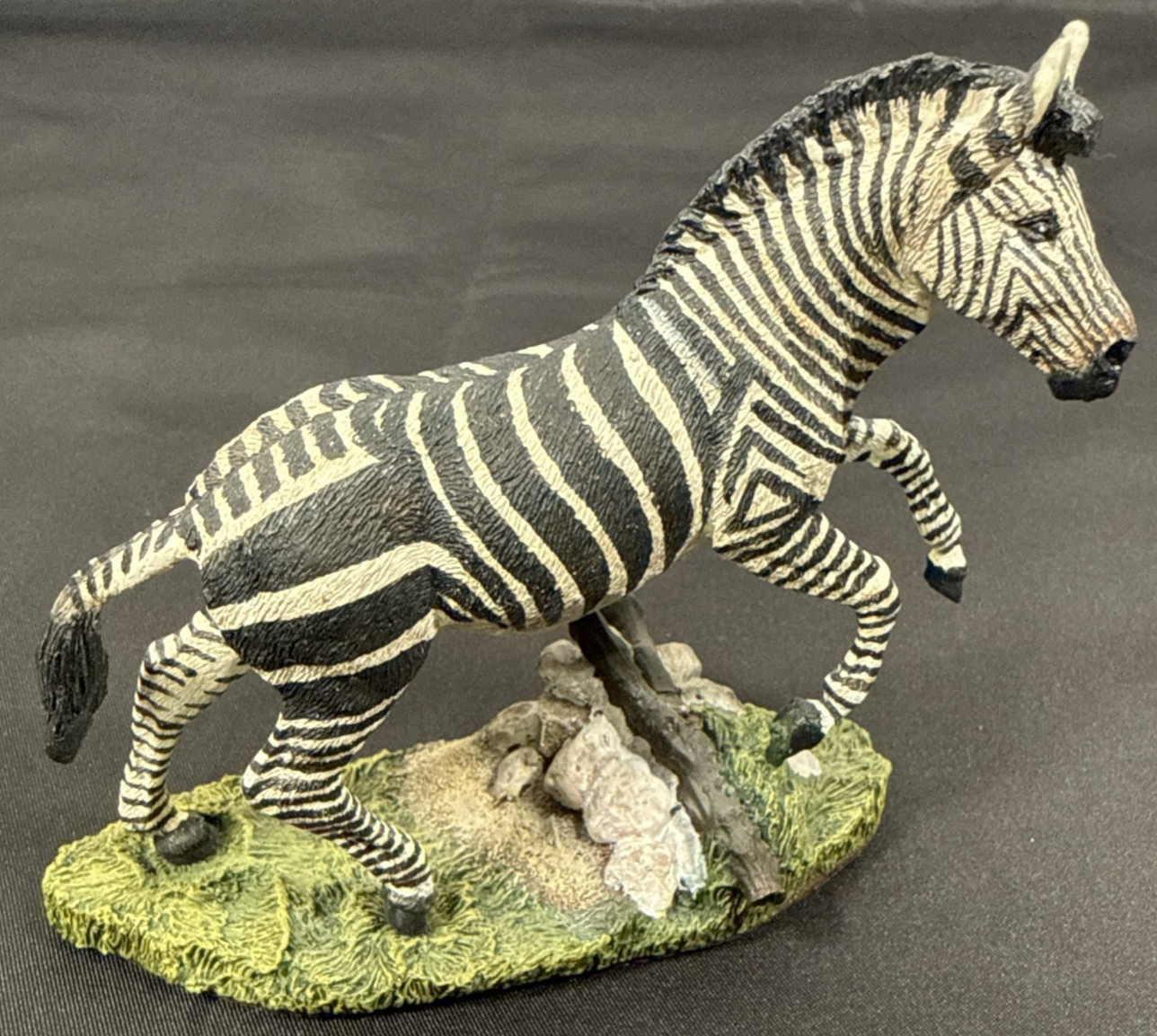 Franklin Mint 1987 Equus Zebra Wildlife Preservation Figurine