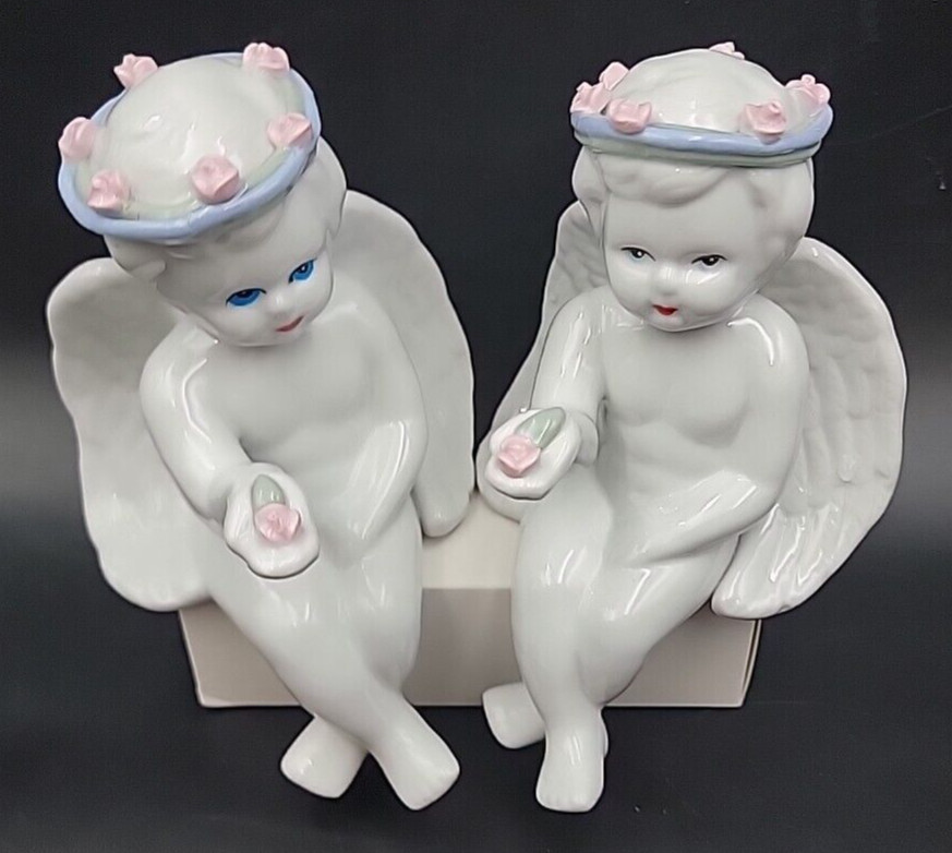 United States Commemorative Fine Art Gallery 2 Cherub Shelf Sitter Figurines