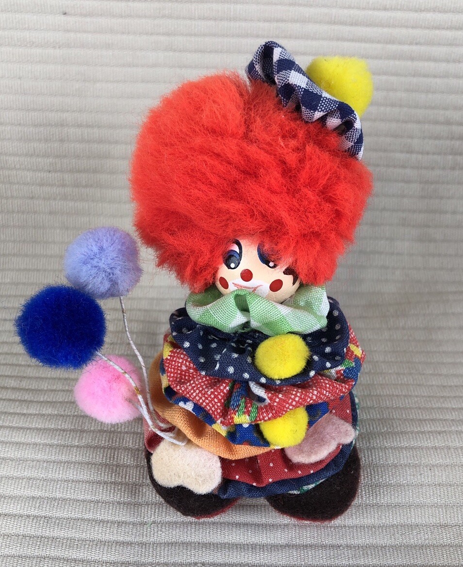 Vintage 4″ Clown Doll Wooden Head Multi-Colorful Cup Yo Pieces Balloons Cute
