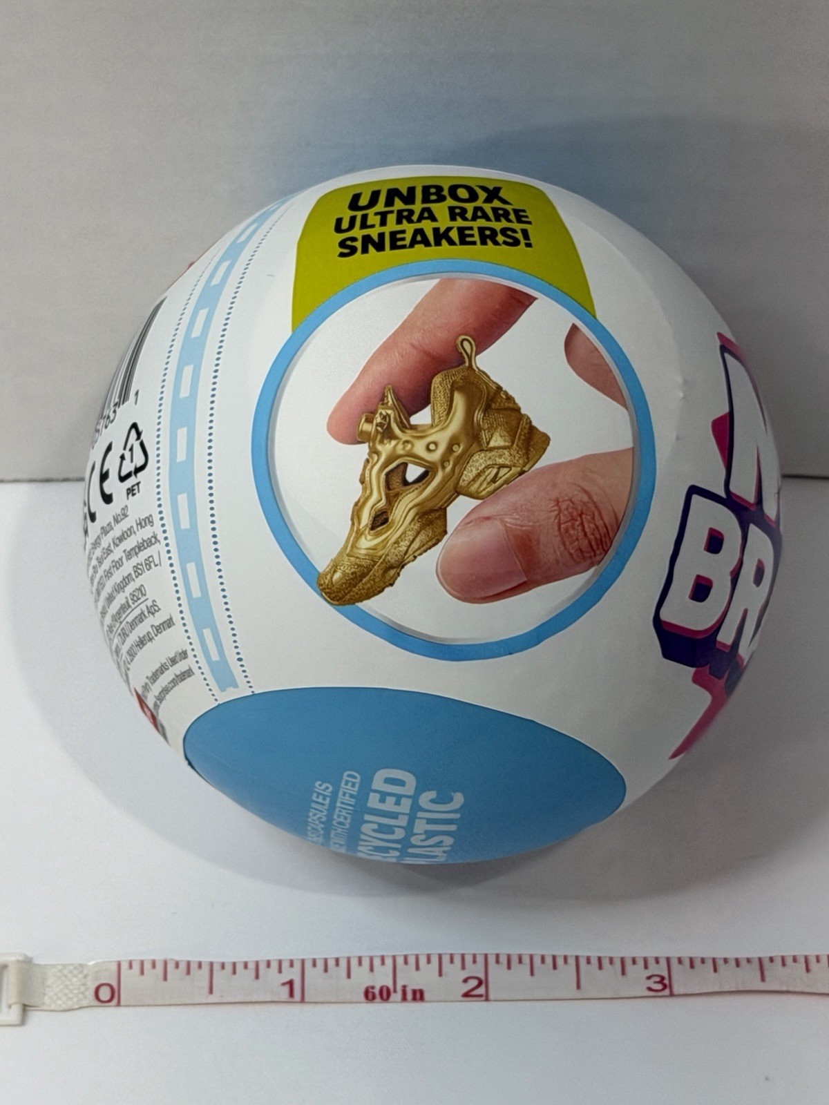 Mini Brands Sneaker Surprise Plastic Capsule Zuru 2024