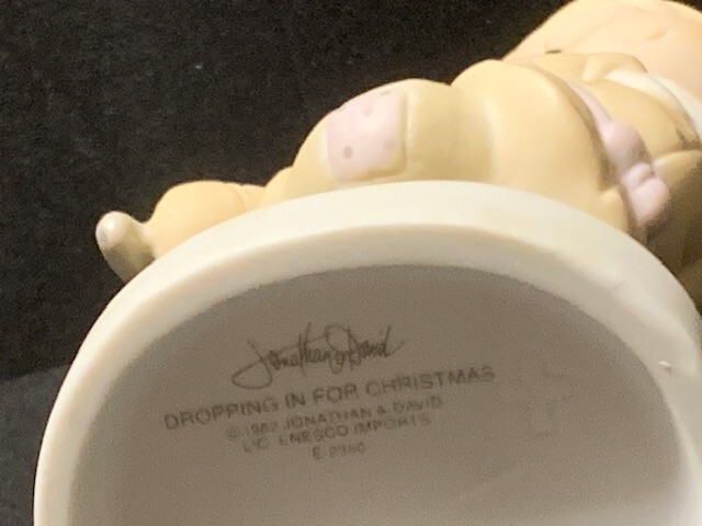 PRECIOUS MOMENTS E-2350 DROPPING IN FOR CHRISTMAS 1982 J&D w/BOX-ICE SKATER-VGC