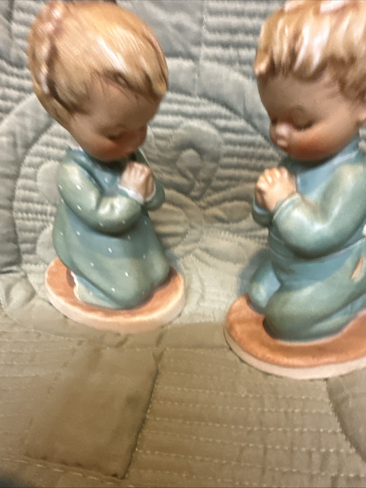 Set Goebel Hummel Figurine “A Child’s Prayer” W. Germany 5.5″ Boy Girl Praying