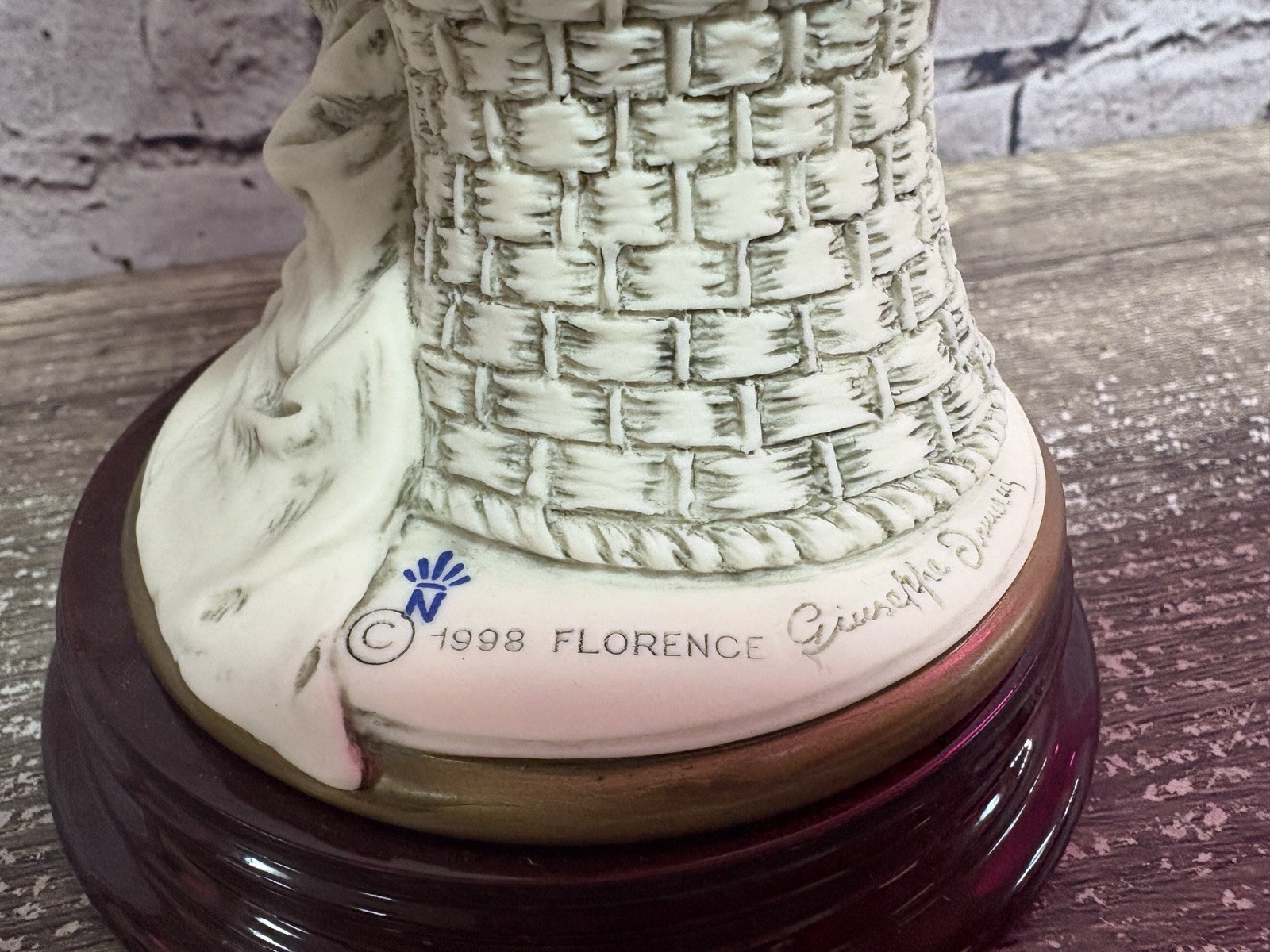 Giuseppe Armani Florence Figurine “Lola” W/ Terrier 8” Tall