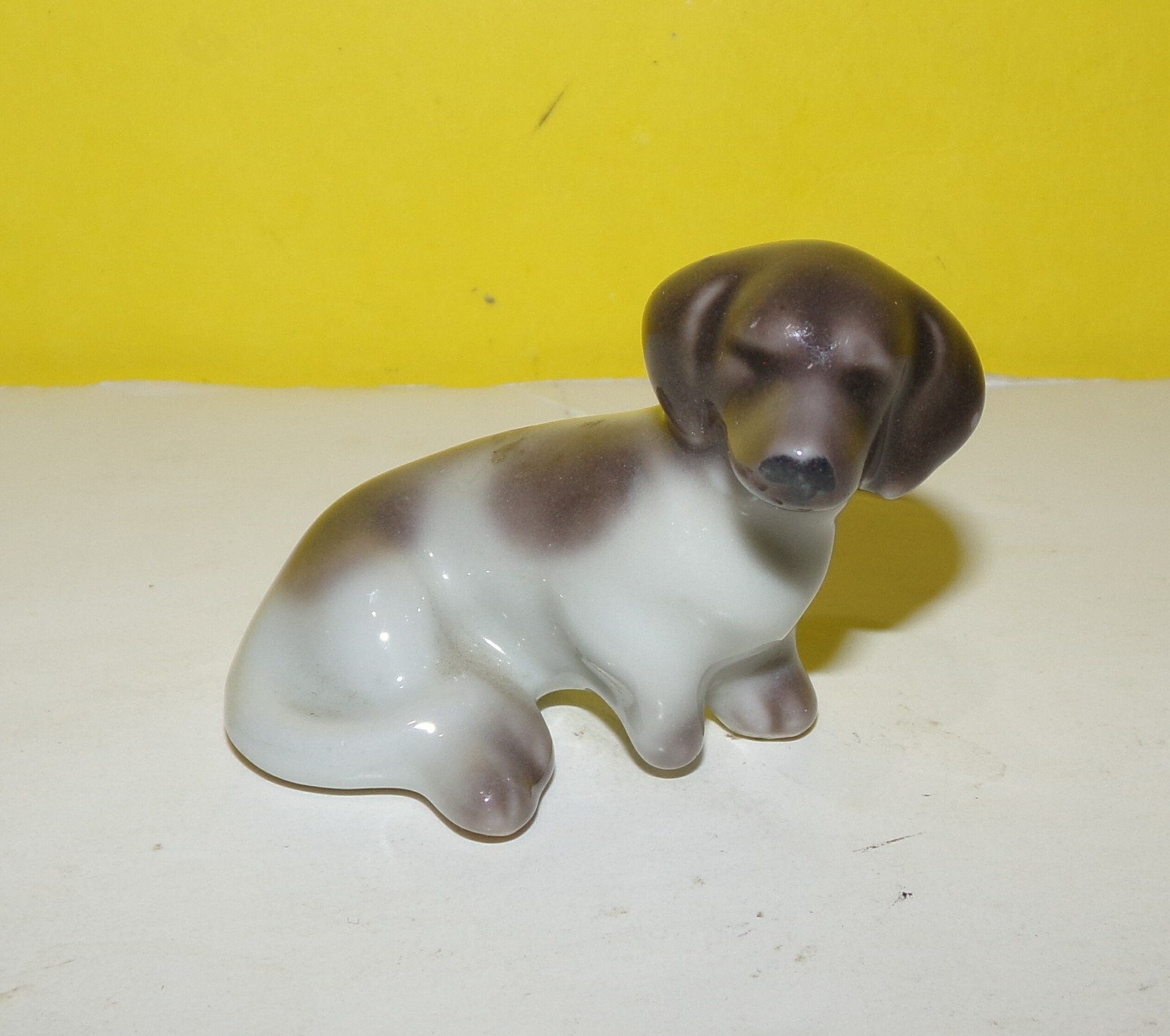 Vintage 2″ Beagle Puppy Hound Dog Porcelain Figurine K-9 Japan