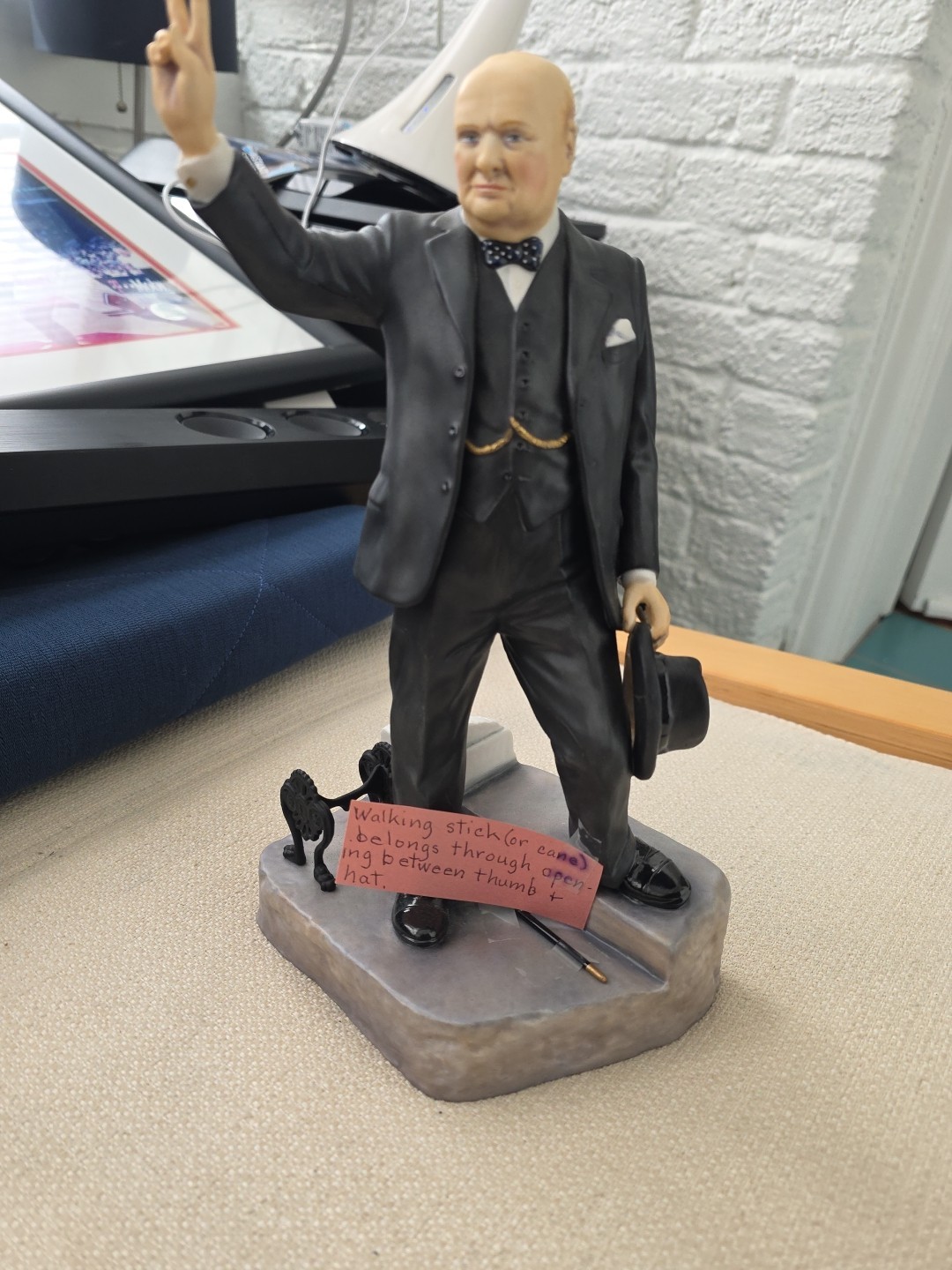 Sir Winston Churchill Porcelain Figure Ltd Ed. 131/375 Ashmor Worcester VE Day